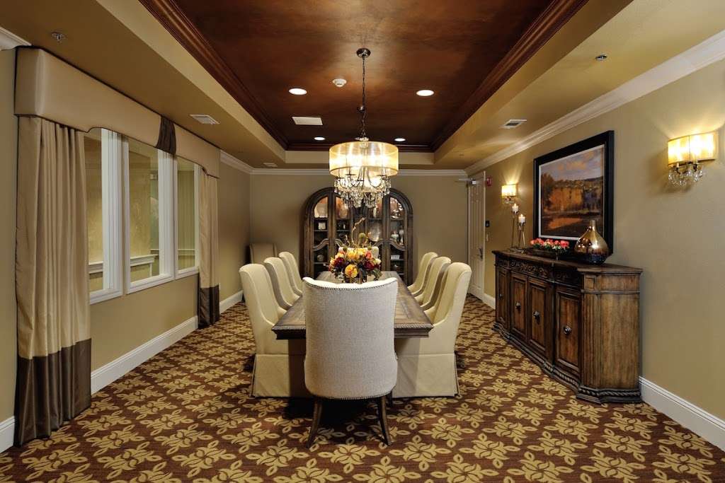 Clayton Oaks Living | 21175 Southwest Fwy, Richmond, TX 77469, USA | Phone: (281) 201-1038