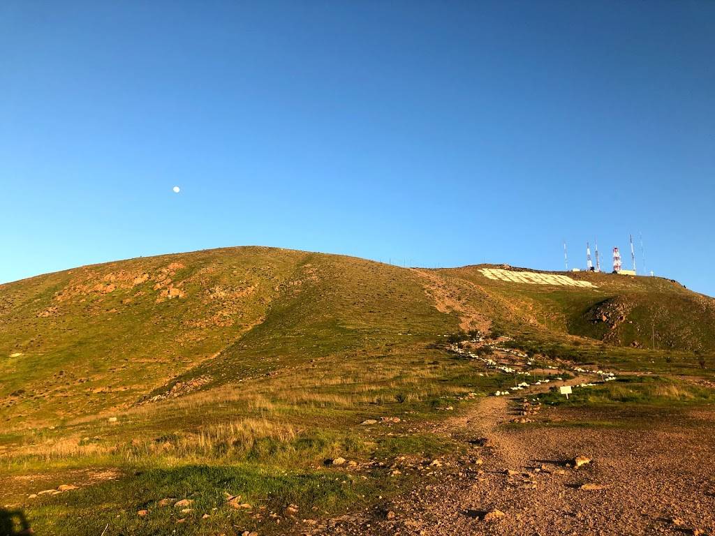 Cerro Colorado | Canon, Bugambilias, 22127 Tijuana, B.C., Mexico