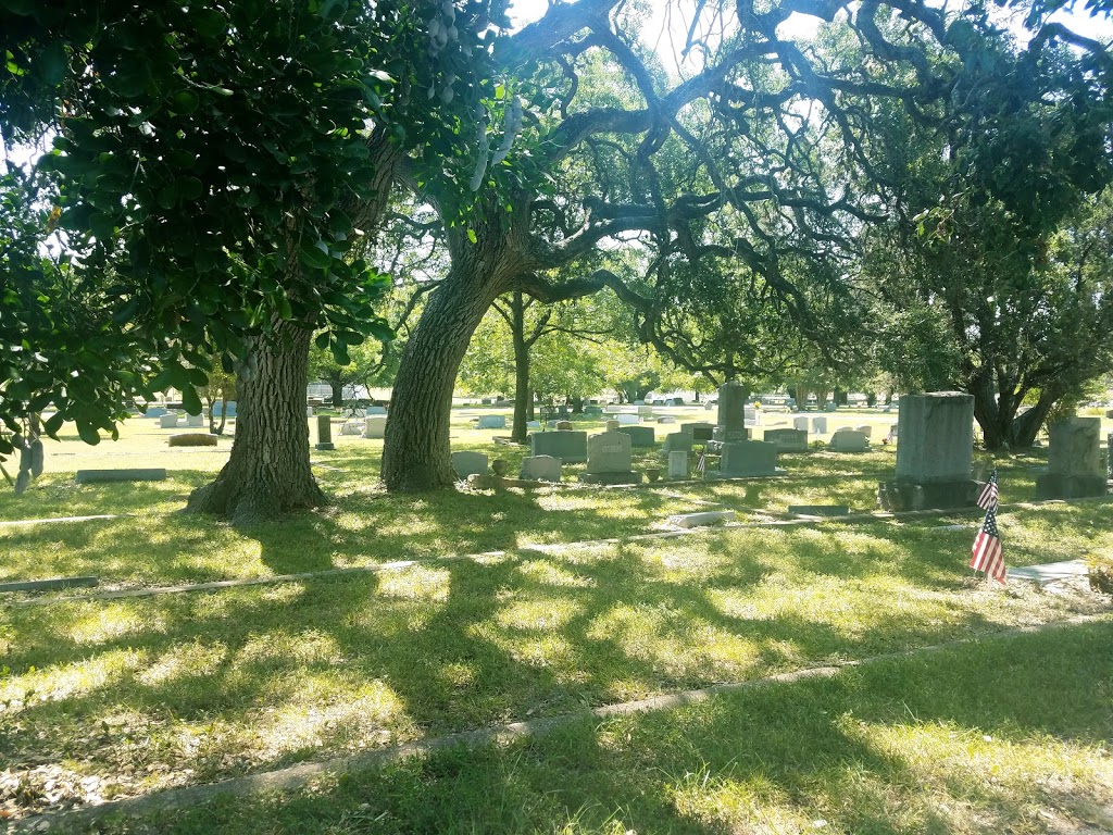 Live Oak Cemetery | 10739-10799 Twin Creek Rd, Manchaca, TX 78652, USA | Phone: (512) 777-9336