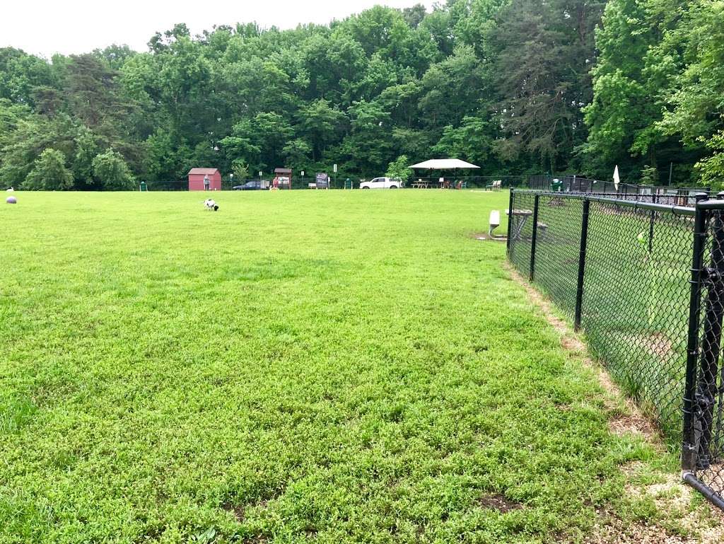 Westgrove Dog Park | 6801 Fort Hunt Rd, Alexandria, VA 22307, USA