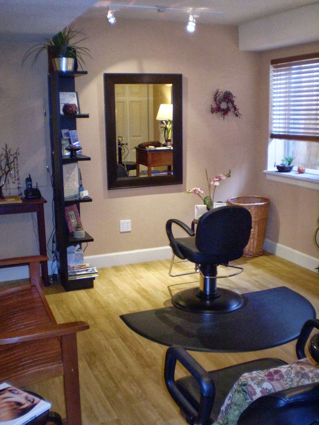 Toris Hair studio | Quail Rd & Cardinal Way, Longmont, CO 80501, USA | Phone: (303) 619-9765