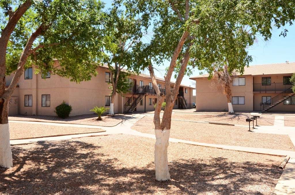 Canyon Pointe Apartments | 3621 N Black Canyon Hwy, Phoenix, AZ 85015, USA | Phone: (602) 266-7221