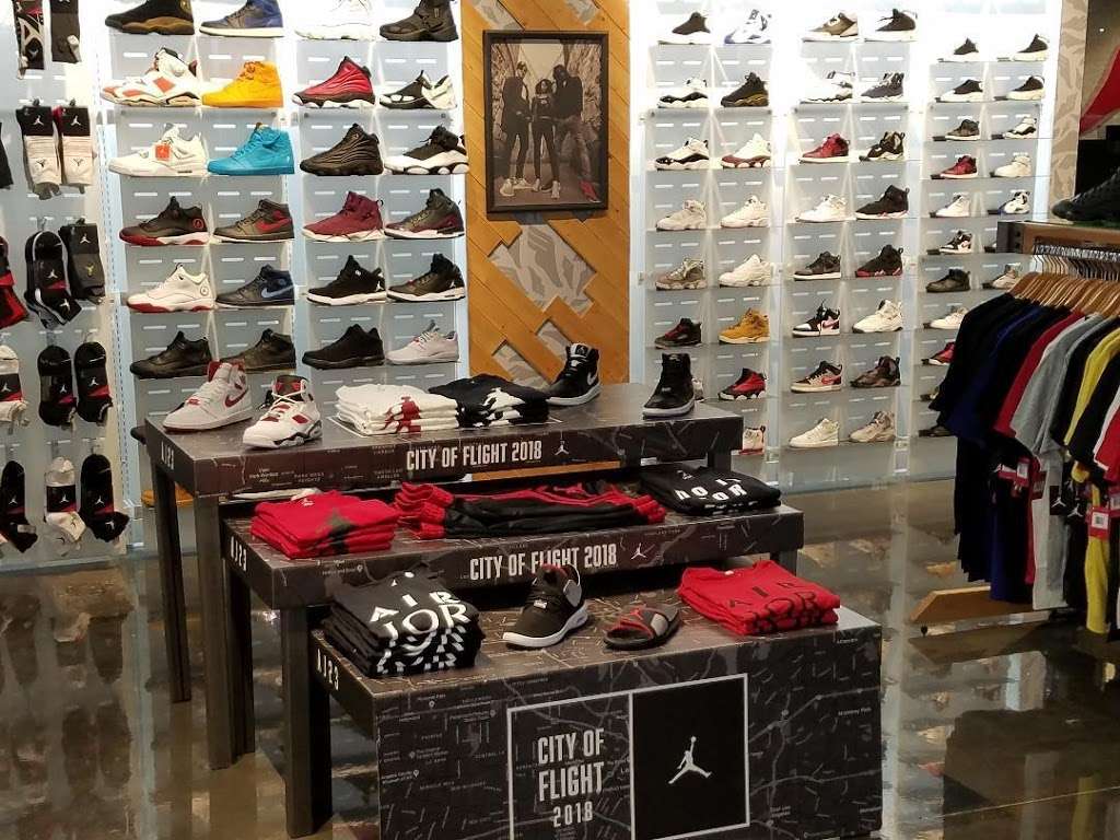 athlete's foot shoe store near me