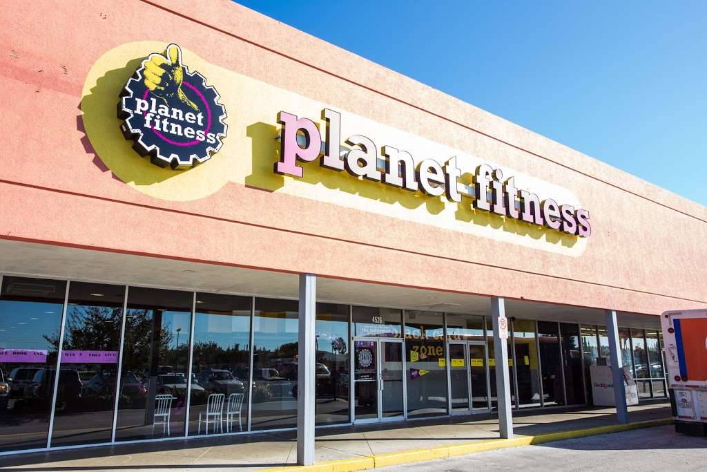 Planet Fitness | 4526 S Orange Blossom Trail, Orlando, FL 32839, USA | Phone: (407) 956-2521