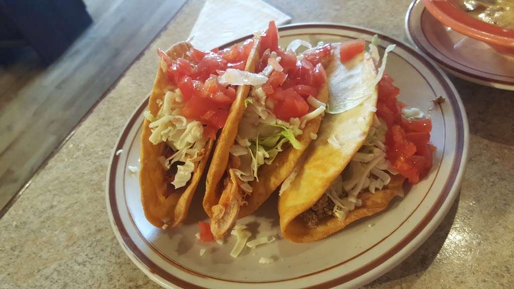 Los Jacubes Family Mexican Restaurant | 213 N Main St, Oakboro, NC 28129, USA | Phone: (704) 485-2244