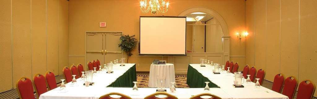 Holiday Inn Philadelphia South-Swedesboro | 1 Pureland Dr, Swedesboro, NJ 08085, USA | Phone: (856) 467-3322