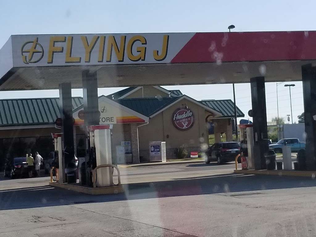 Flying J Travel Center | 520 S State Rd 39, Lebanon, IN 46052, USA | Phone: (765) 483-9755