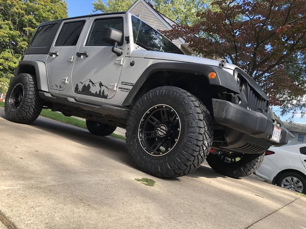 Offroad Customs Llc | 223 W Alexis Rd, Toledo, OH 43612, USA | Phone: (419) 725-9113