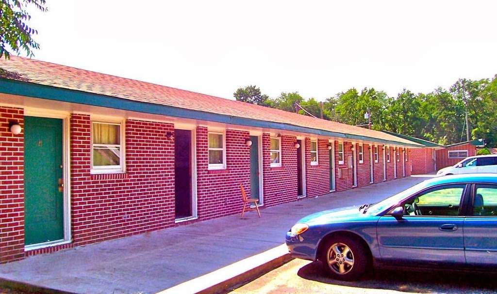 Plaza Motel | 6090 E Black Horse Pike, Mays Landing, NJ 08330, USA | Phone: (609) 625-4307