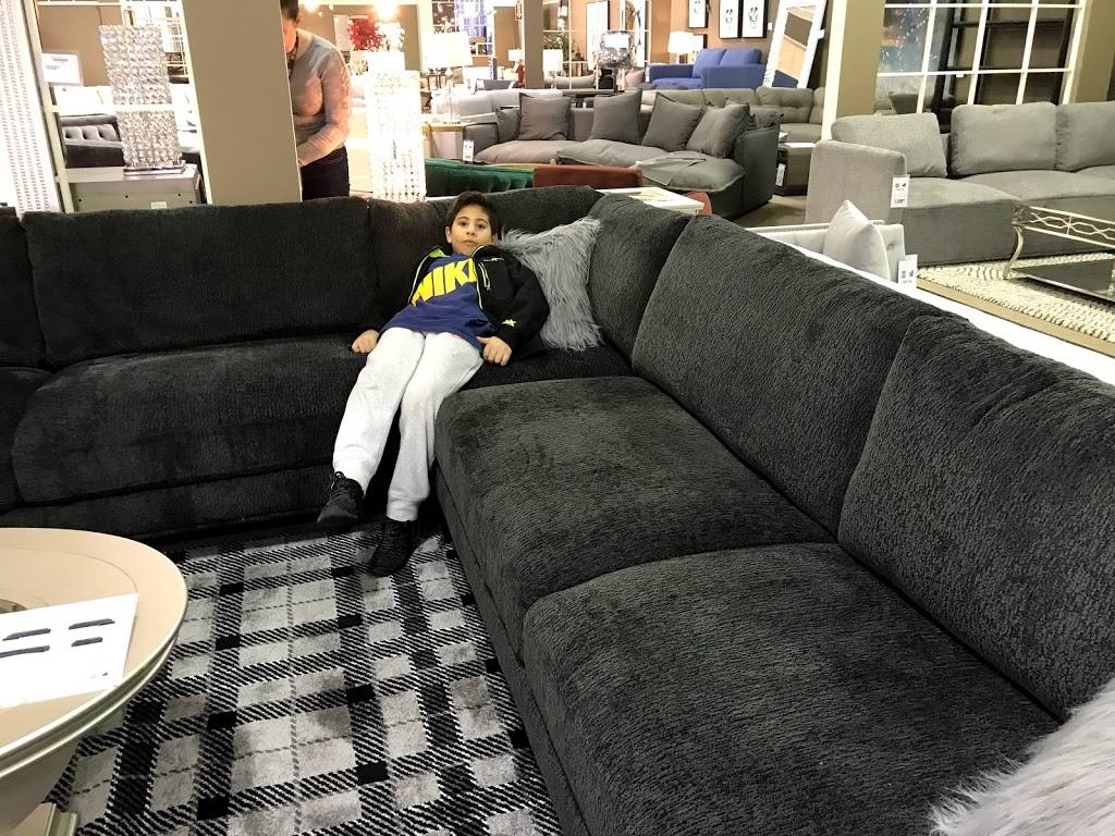 Value City Furniture | 5701 Mercury Dr, Dearborn, MI 48126, USA | Phone: (313) 271-0100