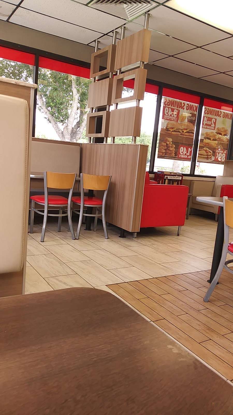 Burger King | 15608 SW Warfield Blvd, Indiantown, FL 34956, USA | Phone: (772) 597-6111