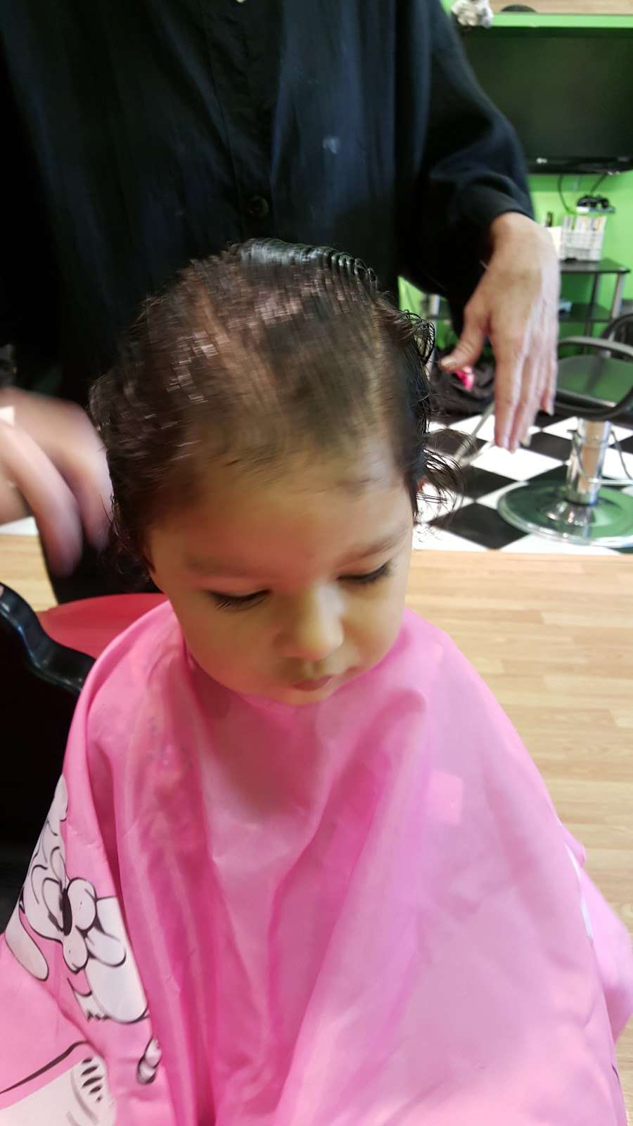Sharkeys Cuts For Kids - New Britain PA | 418 Town Center, New Britain, PA 18901, USA | Phone: (215) 348-8528