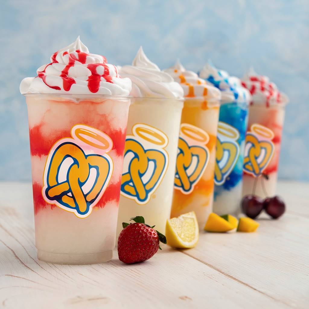 Auntie Annes | 1595 MN-36, Roseville, MN 55113, USA | Phone: (651) 633-0787