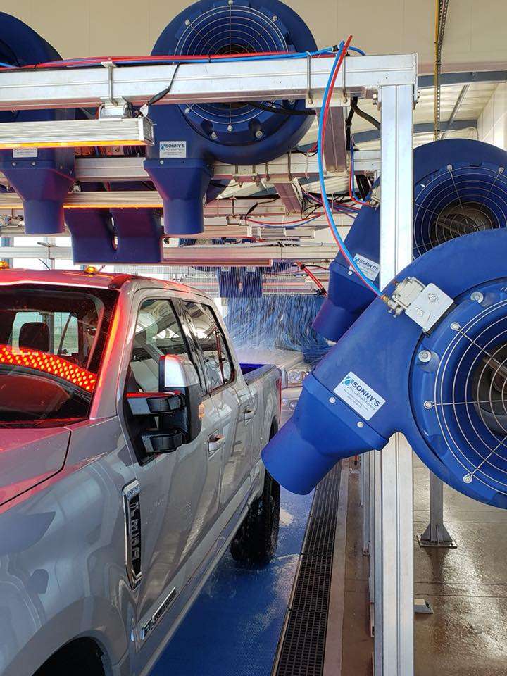 Wild Blue Car Wash - Quincy | 21435 E Quincy Ave, Aurora, CO 80015 | Phone: (303) 693-3235