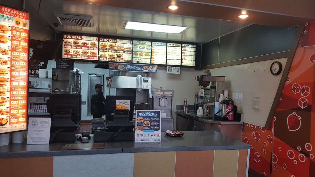 Jack in the Box | 3399 Pacific Coast Hwy, Long Beach, CA 90755 | Phone: (562) 494-6740