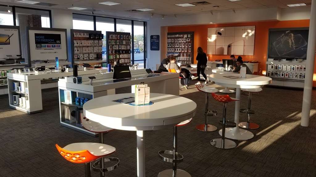 AT&T Store | 2174 E 116th St, Carmel, IN 46032, USA | Phone: (317) 575-8518