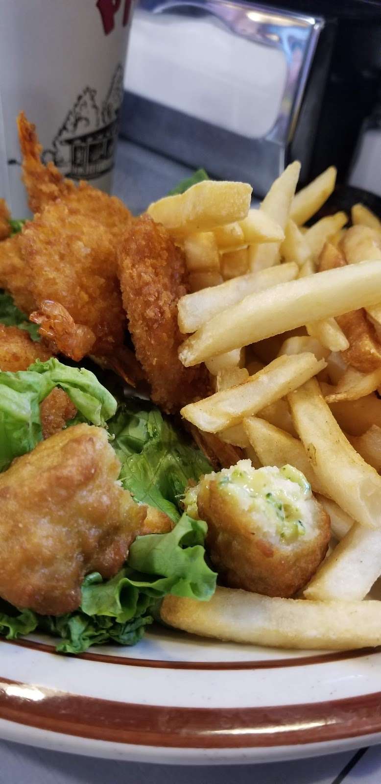 Charcoal Pit | 2600 Concord Pike, Wilmington, DE 19803, USA | Phone: (302) 478-2165