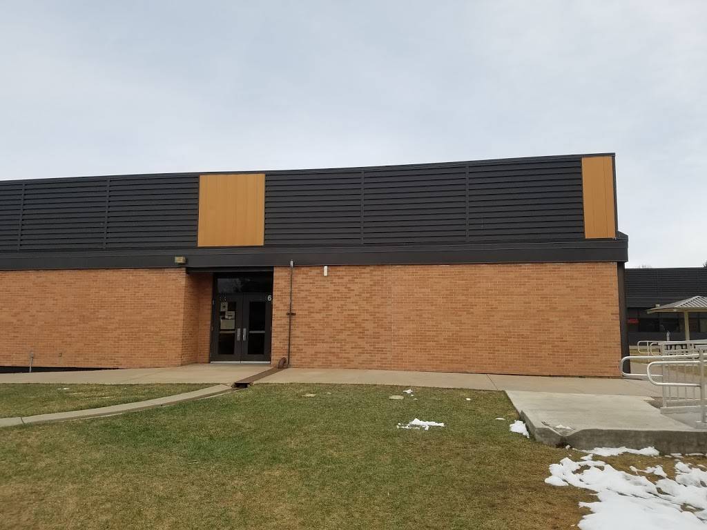 Holly Ridge (Primary) Elementary School | 3301 S Monaco Pkwy, Denver, CO 80222 | Phone: (720) 747-2400