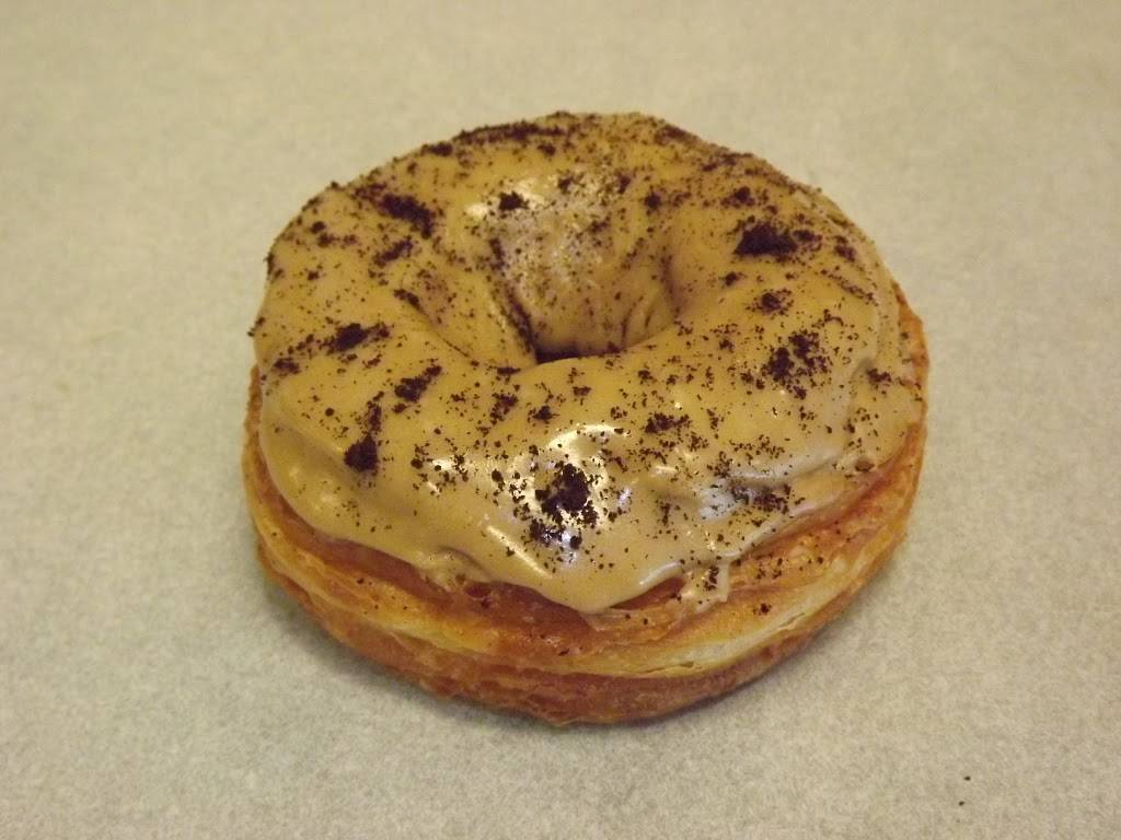 Golden Donuts | 8411 Elk Grove Florin Rd, Elk Grove, CA 95624, USA | Phone: (916) 681-5141