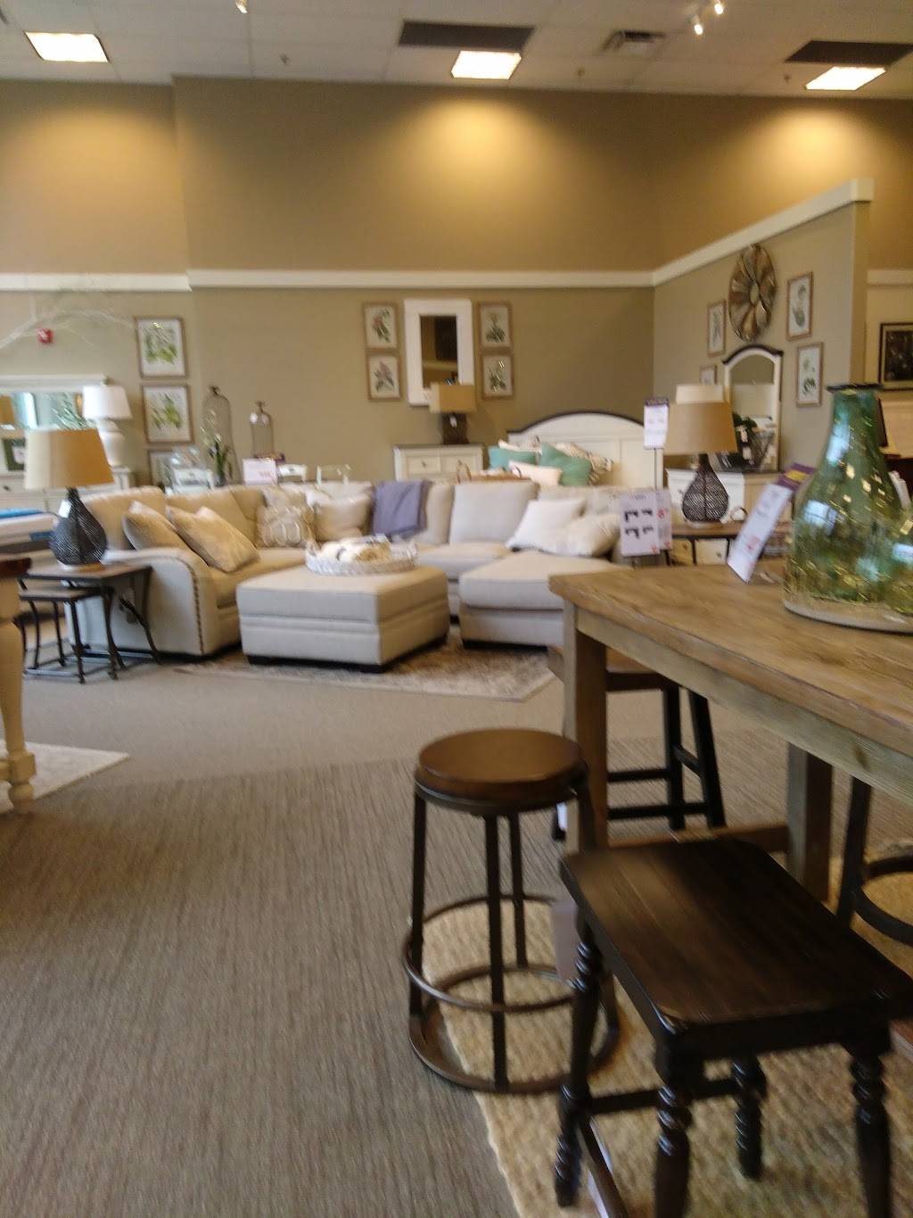 Ashley HomeStore | 8331 Glenwood Ave, Raleigh, NC 27612, USA | Phone: (919) 322-4005