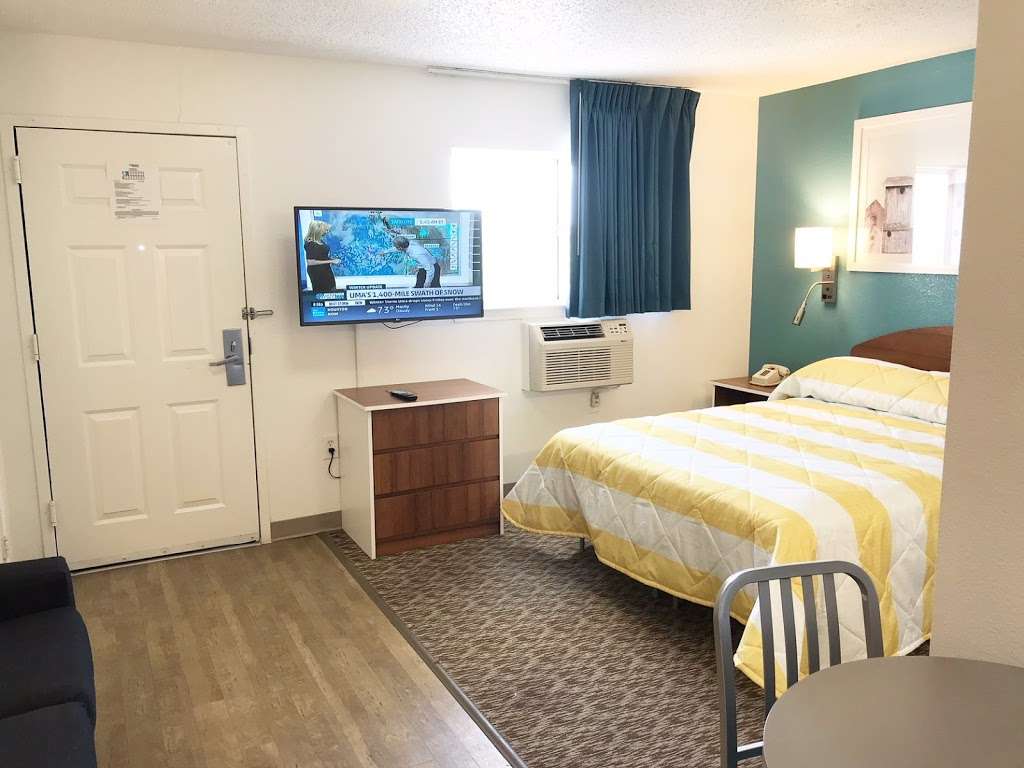 InTown Suites Extended Stay Webster TX - NASA | 480 Bay Area Blvd, Webster, TX 77598, USA | Phone: (281) 554-9552