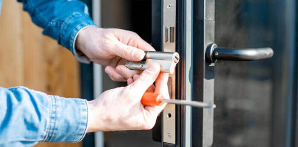 Colorado Springs Locksmith | 128 S Tejon Street Ste 202, Colorado Springs, CO 80903, USA | Phone: (719) 306-0677