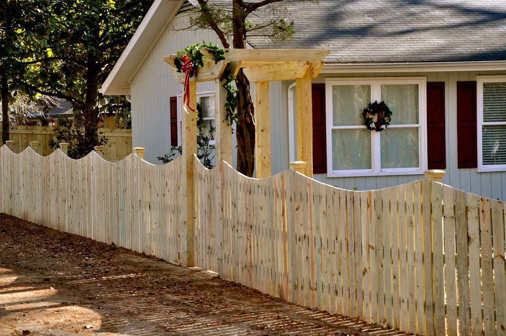 Champion Fence Builders Inc. | 10328 Robinson Church Rd, Charlotte, NC 28215, USA | Phone: (704) 569-3445