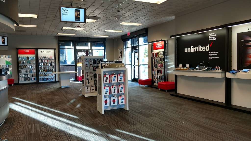 Verizon | 2241 Prairie Center Pkwy, Brighton, CO 80601 | Phone: (720) 685-0931