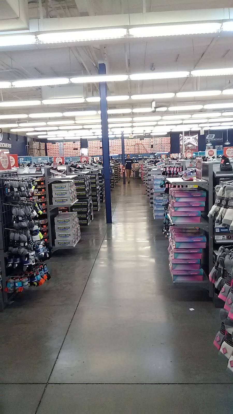 SKECHERS Warehouse Outlet | 305 N Nellis Blvd #105, Las Vegas, NV 89110, USA | Phone: (702) 437-7676