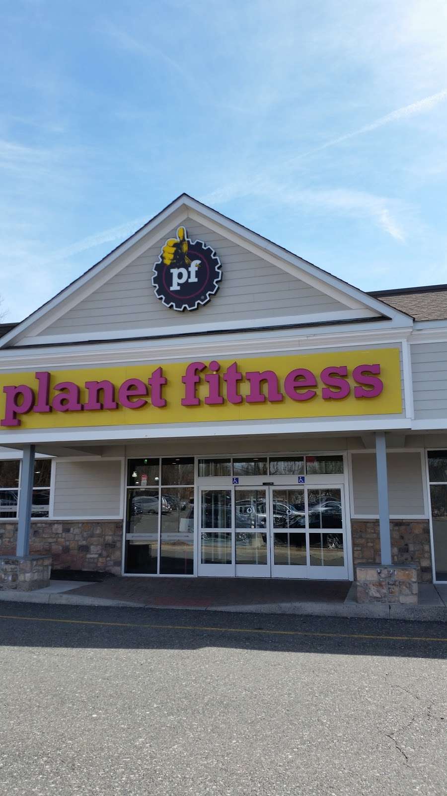 Planet Fitness | 1400 N Charlotte St, Pottstown, PA 19464, USA | Phone: (610) 718-1124