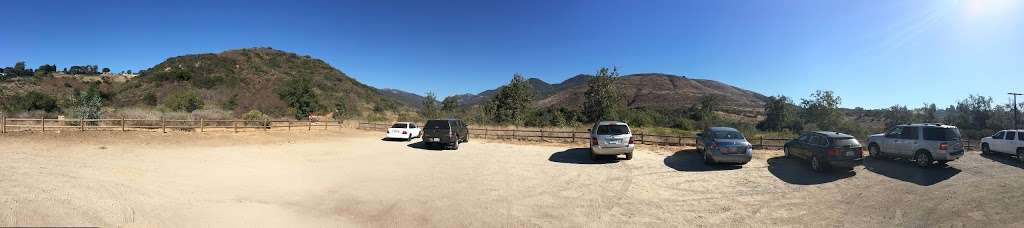 Zuma Canyon Trailhead | 5721 Bonsall Dr, Malibu, CA 90265, USA | Phone: (805) 370-2301