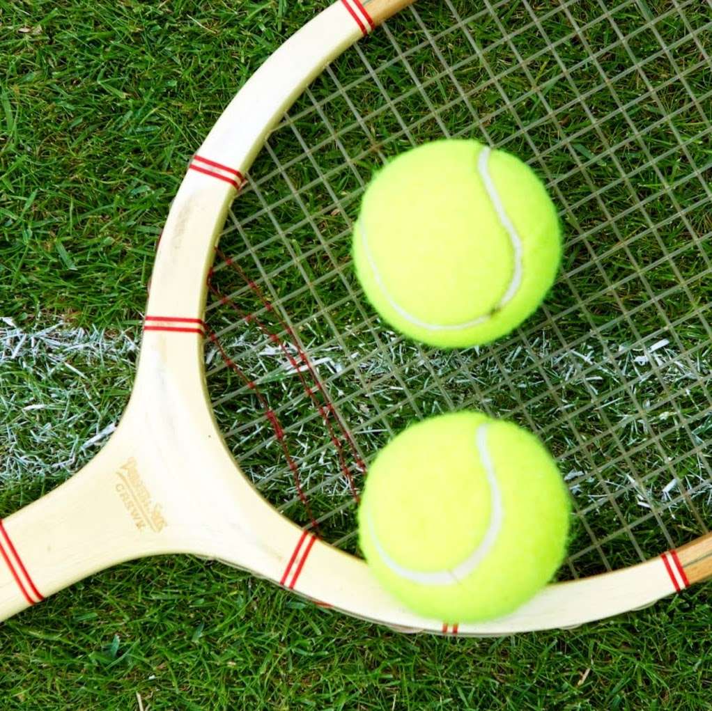 The Spencer Lawn Tennis Club | Fieldview, Earlsfield, London SW18 3HF, UK | Phone: 020 8874 2717