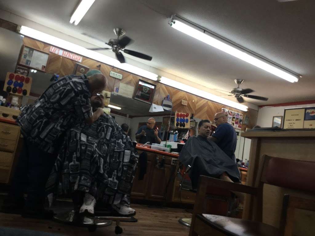 Rays Barber Shop | 1813 Castroville Rd, San Antonio, TX 78237, USA | Phone: (210) 438-5680