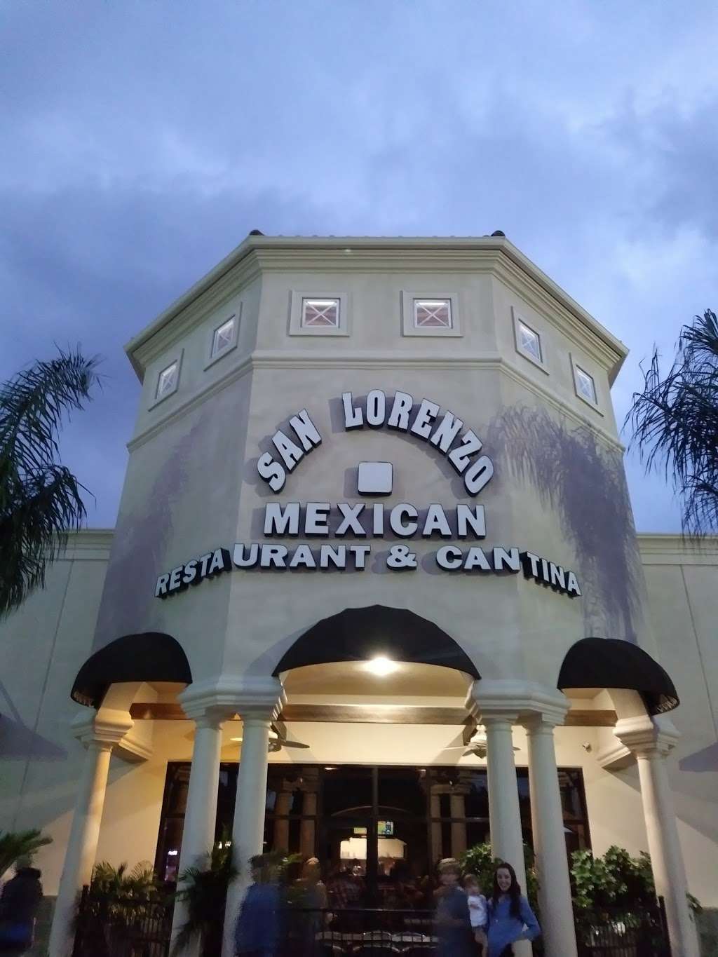 San Lorenzo Mexican Restaurant & Cantina | 3202 Marina Bay Dr G, Kemah, TX 77565, USA | Phone: (281) 535-4776