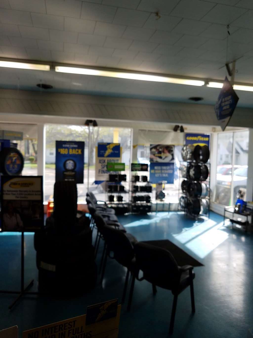 NEW ENGLAND TIRE Car Care Centers - Mansfield | 515 S Main St, Mansfield, MA 02048, USA | Phone: (508) 261-6100