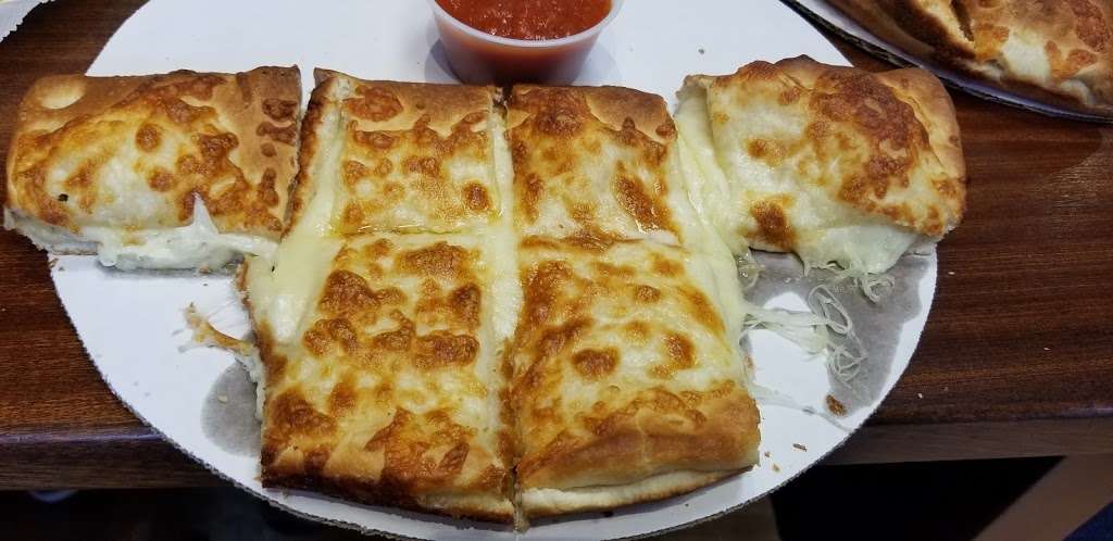 Theos Pizzeria and Grille | 456 Boston Post Rd, Weston, MA 02493, USA | Phone: (781) 893-1377