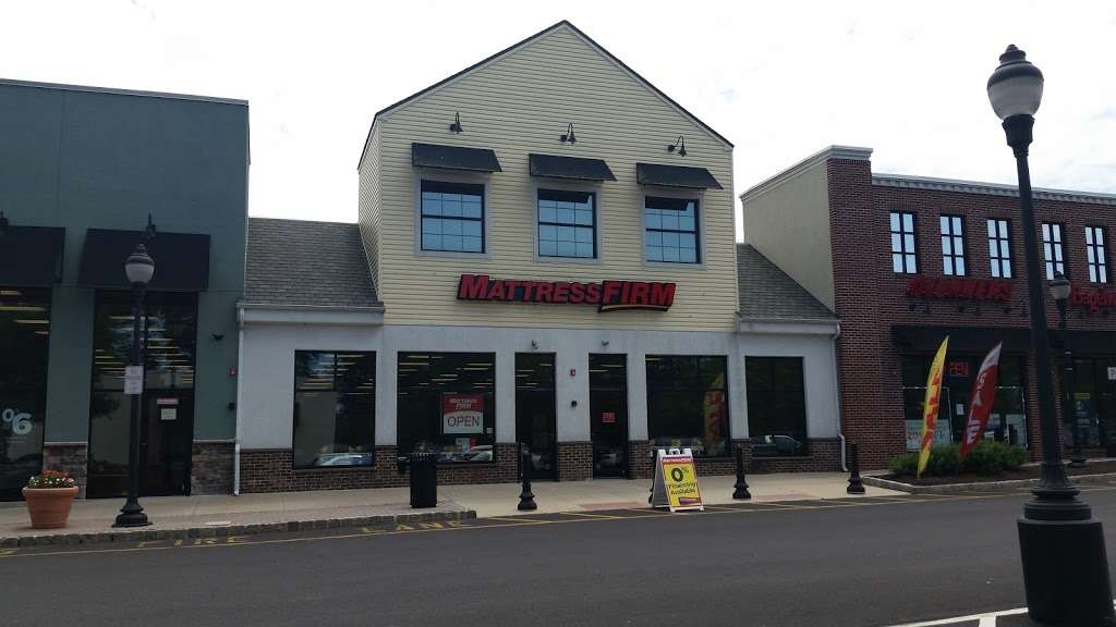 Mattress Firm Lansdale | 451 S Broad St, Lansdale, PA 19446, USA | Phone: (215) 412-2372