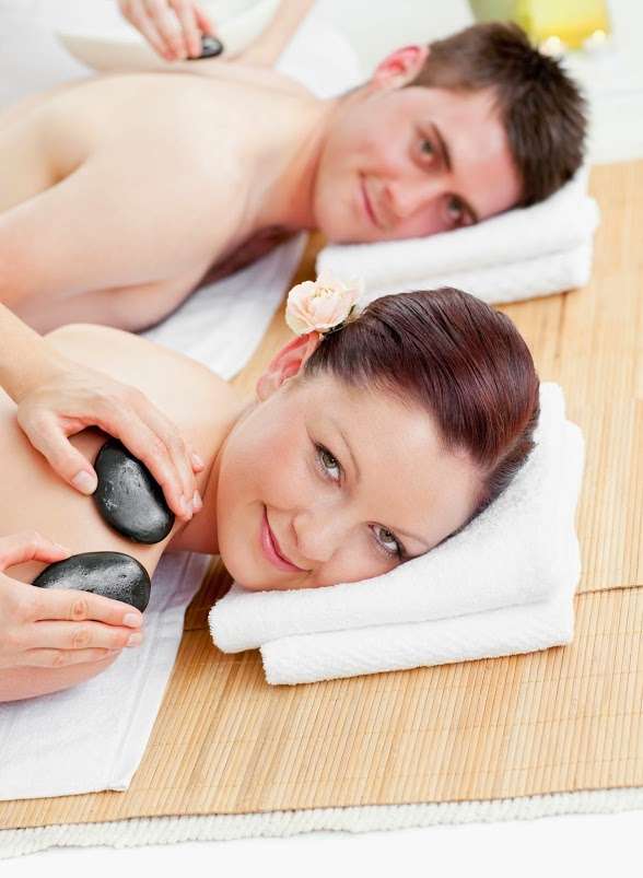 Hand & Stone Massage and Facial Spa | 3050 US-34, Oswego, IL 60543 | Phone: (630) 592-4582