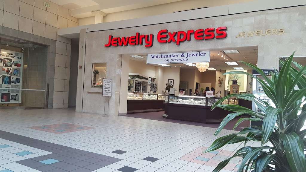 Jewelry Express | 451 Eagle Ridge Mall Ent, Lake Wales, FL 33859 | Phone: (863) 676-9511