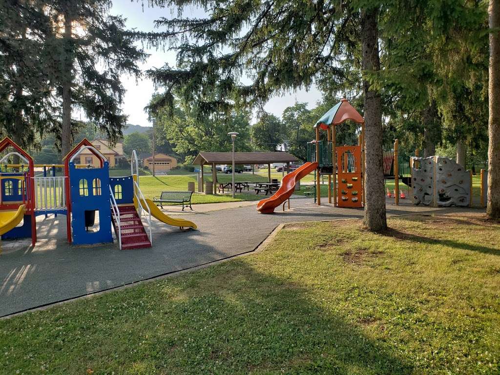 South Temple Playground | 4137 Kutztown Rd, Temple, PA 19560, USA | Phone: (484) 663-0619