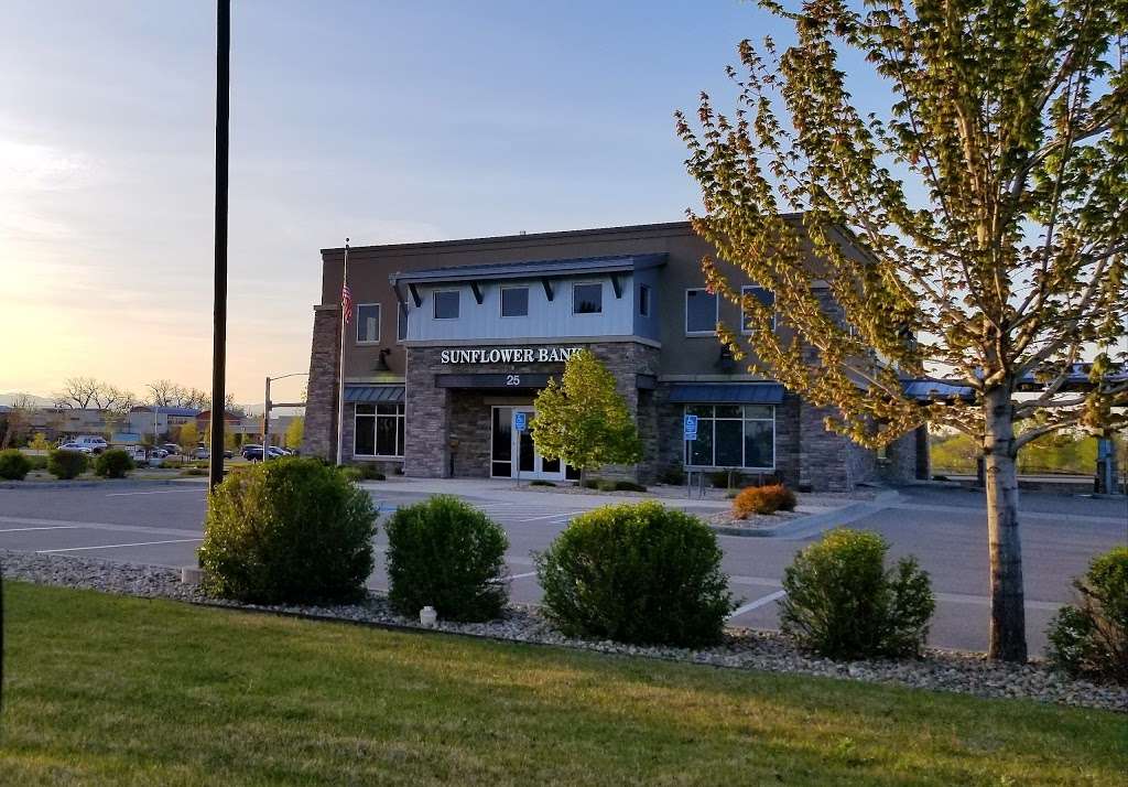 Sunflower Bank | 25 E Ken Pratt Blvd, Longmont, CO 80501, USA | Phone: (303) 651-2542