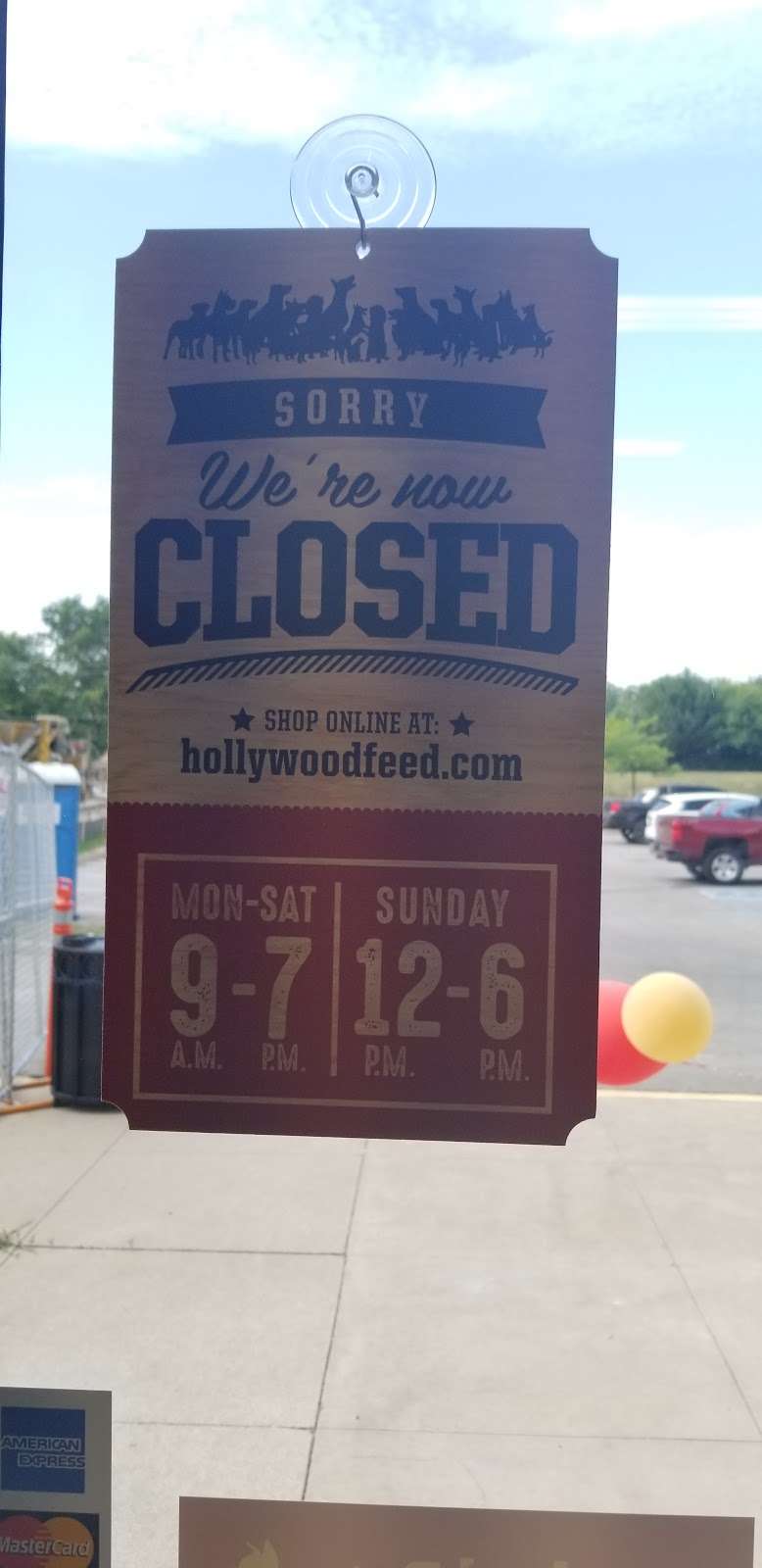 Hollywood feed clay clearance terrace