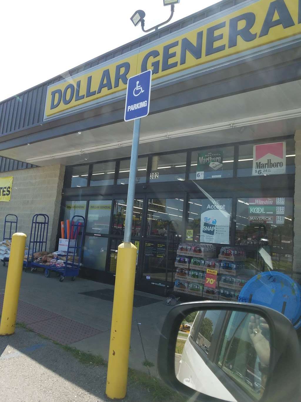 Dollar General | 302 Roseport Rd, Elwood, KS 66024, USA | Phone: (913) 365-5601