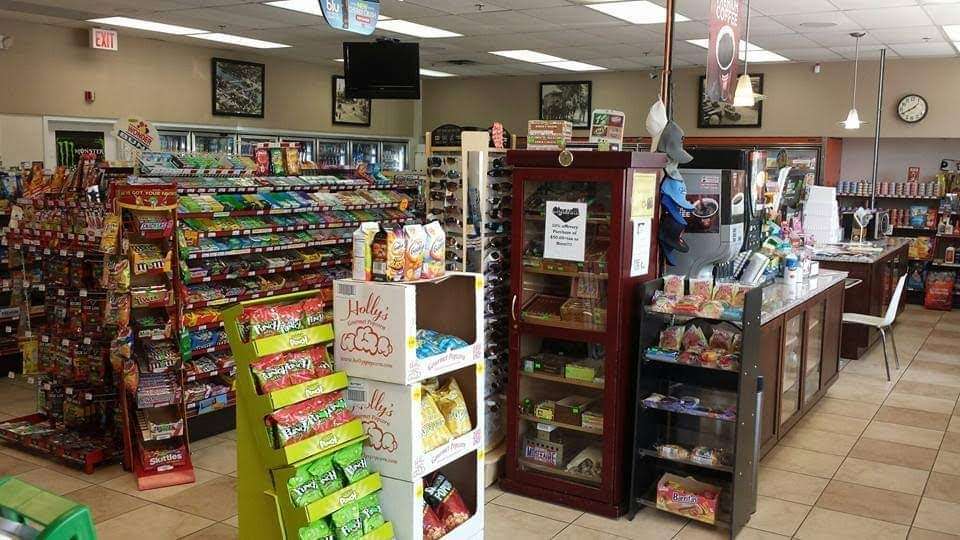 Family Pantry | 1409 E State St, Geneva, IL 60134 | Phone: (630) 208-9000