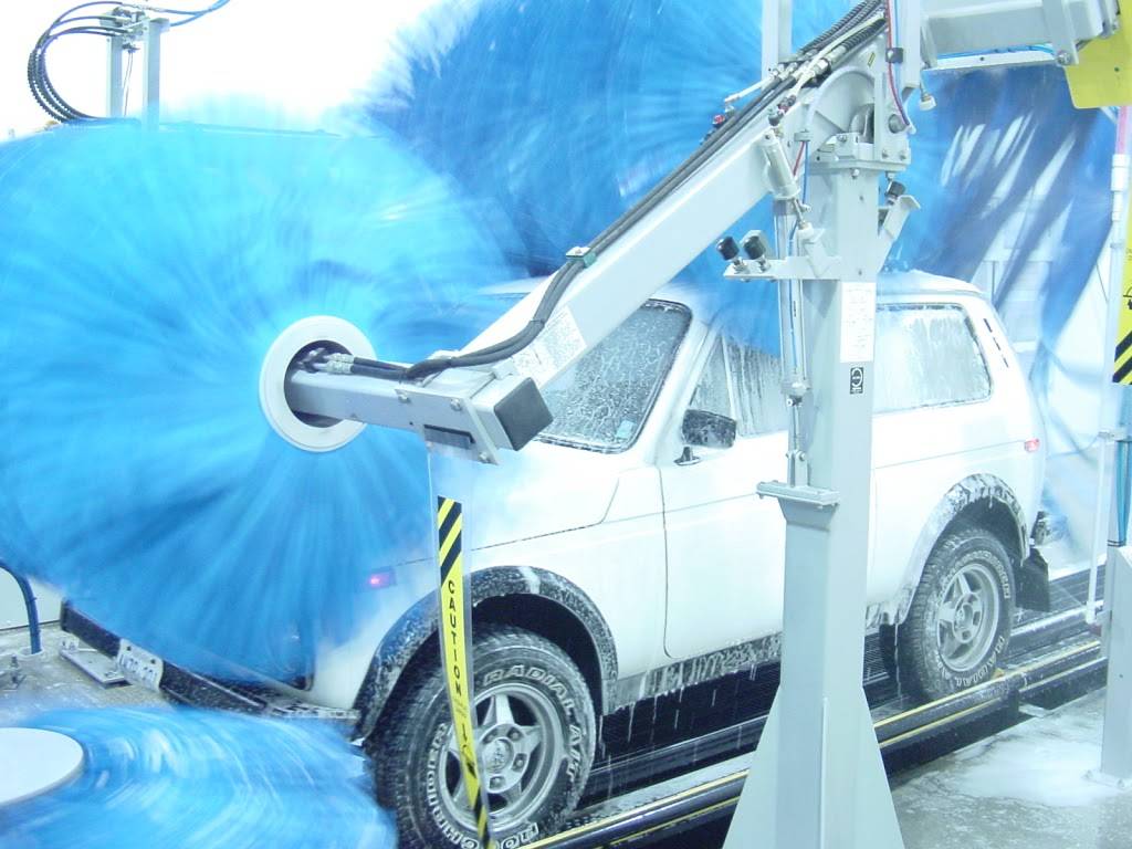 Aqua Express Auto Wash | 2610 E Del Mar Blvd, Laredo, TX 78041, USA | Phone: (956) 949-0149