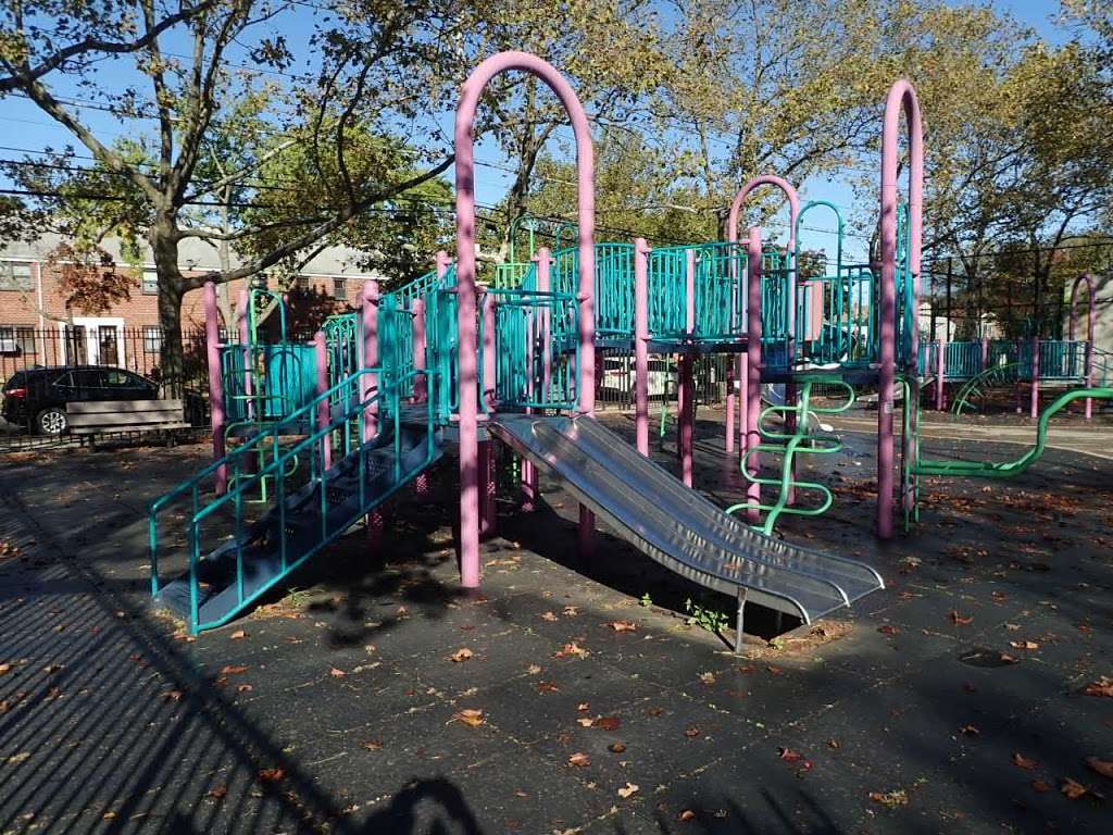 Willets Point Playground | 166th St. & 16th Rd, Whitestone, NY 11357, USA