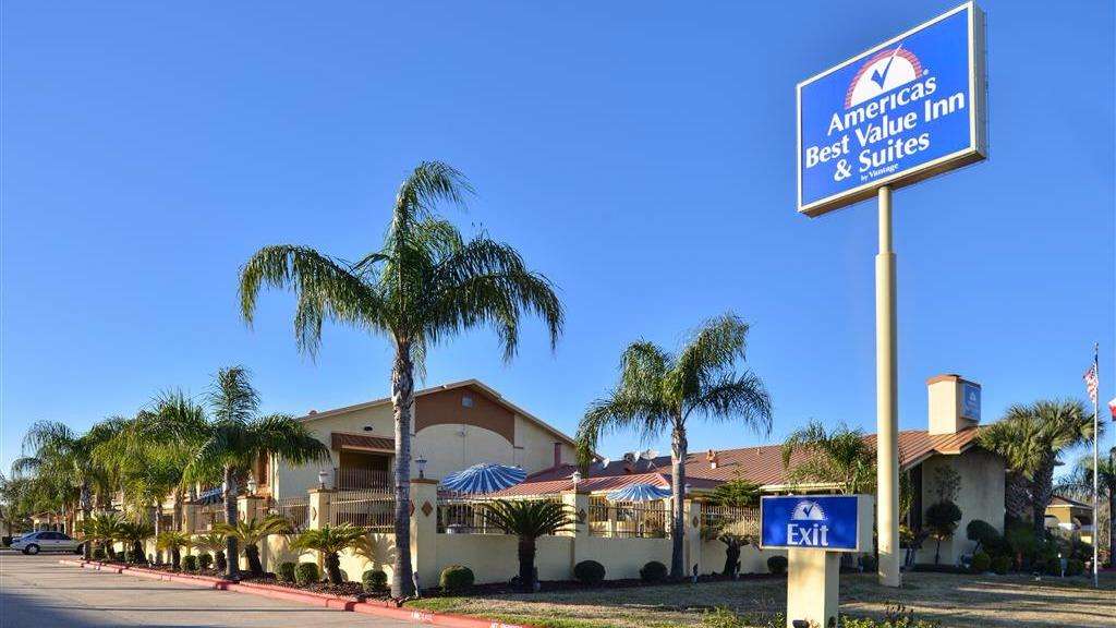 Americas Best Value Inn & Suites Alvin/Houston | 1588 South Loop 35, Alvin, TX 77511, USA | Phone: (281) 331-0335