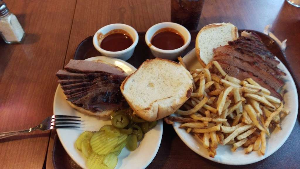 Old Hickory Inn Barbecue | 3334 FM 1092 Rd #400, Missouri City, TX 77459, USA | Phone: (281) 499-8904