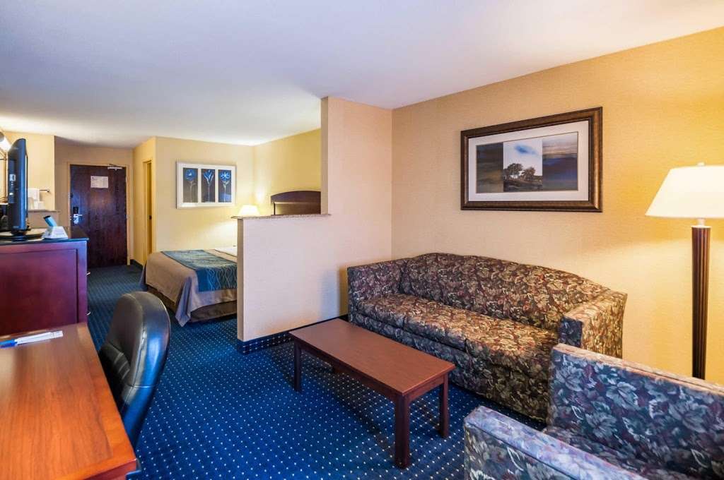 Comfort Inn & Suites | 1 Center Dr, North East, MD 21901, USA | Phone: (410) 287-7100