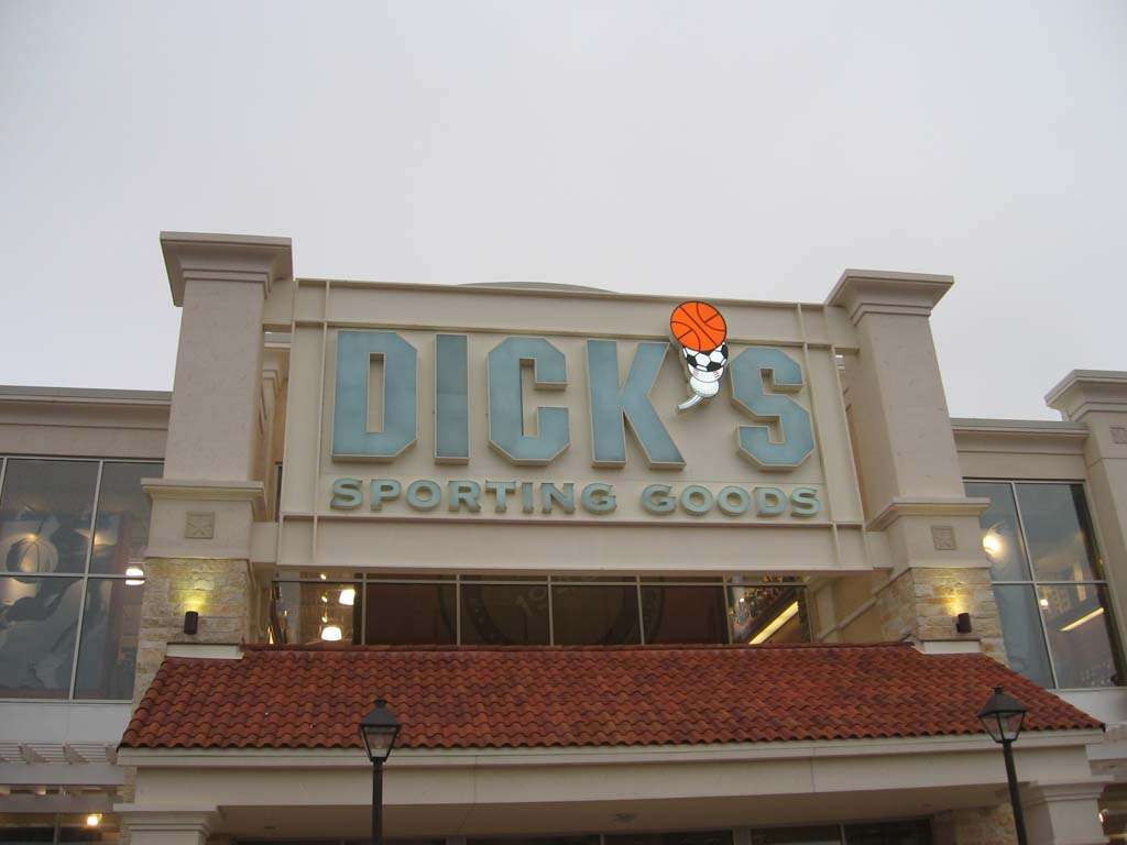 DICKS Sporting Goods | 18103 Rim Dr, San Antonio, TX 78257, USA | Phone: (210) 558-3444